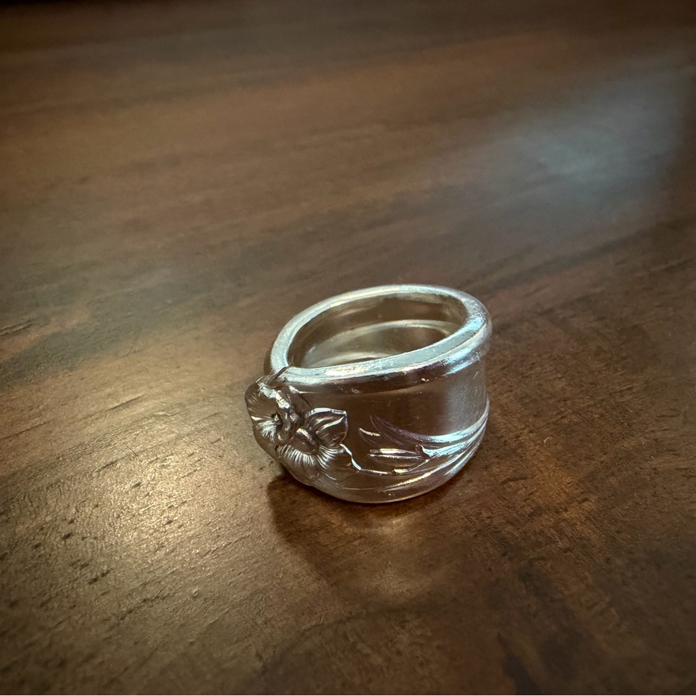 Daffodil Spoon Ring Size 6 - Picture 5 of 13